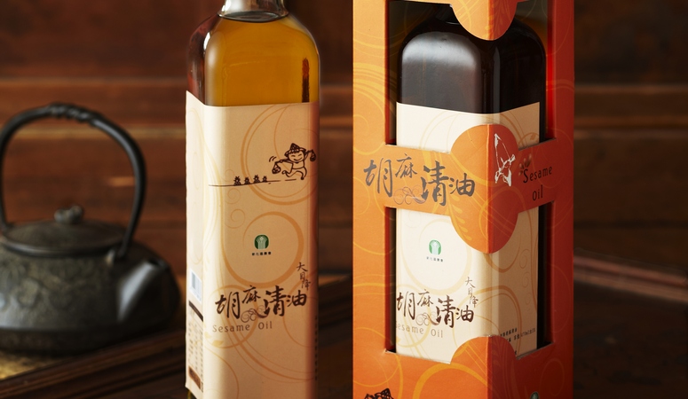 台灣農村優良伴手禮-臺南市新化區大目降胡麻系列-胡麻油大目降胡麻清油
