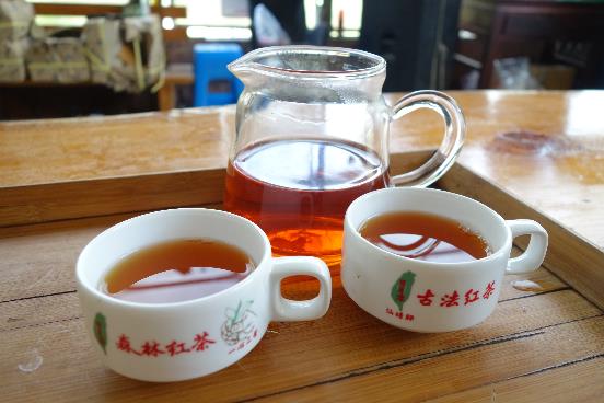 Don't Miss a Cup of Black Tea or Coffee and Experience the Spirits of Shokunin