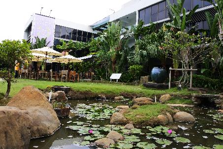 Everyone Needs Traveling, Not Exclusive for Youth; Grandpas and Grandmas Can Have Fun, too!