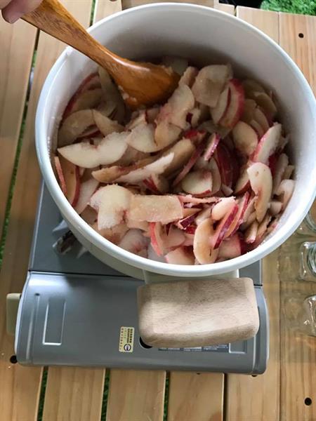 地元の特産品の花や果物を上手に使った「天然手作りジャム」テーマ農場で楽しく体験