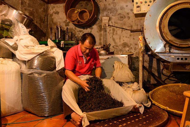 Here Comes the Tea Harvest Festival: A Guide Tour to Tea and Delicacies in Maokong