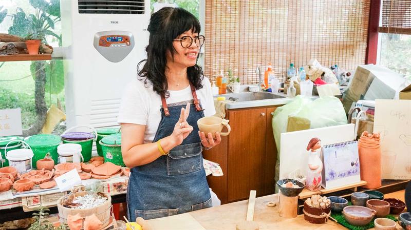 The Handmade Class in the Pottery Classroom of Taitung White House