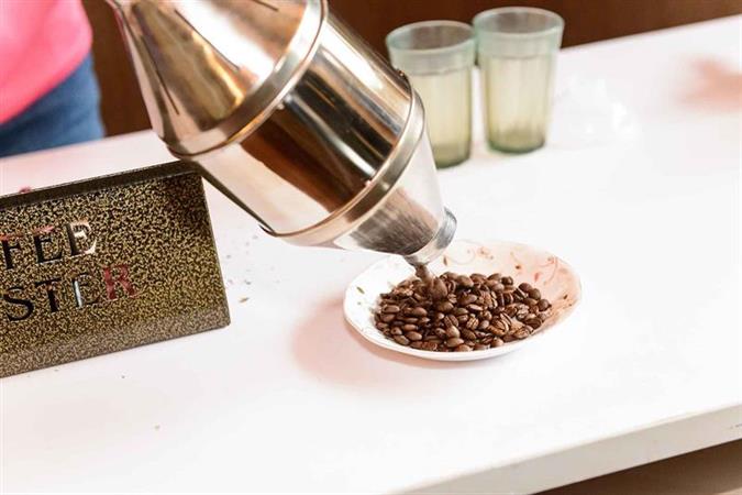 国道11号沿線で飲む一杯の潮風コーヒー