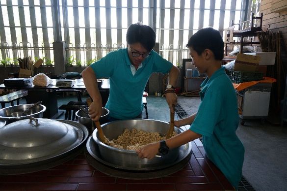 Agricultural tourism expert guide, Tea and Rice Resort, Dongshan Farmers’ Association, Zi-Qiao Dai