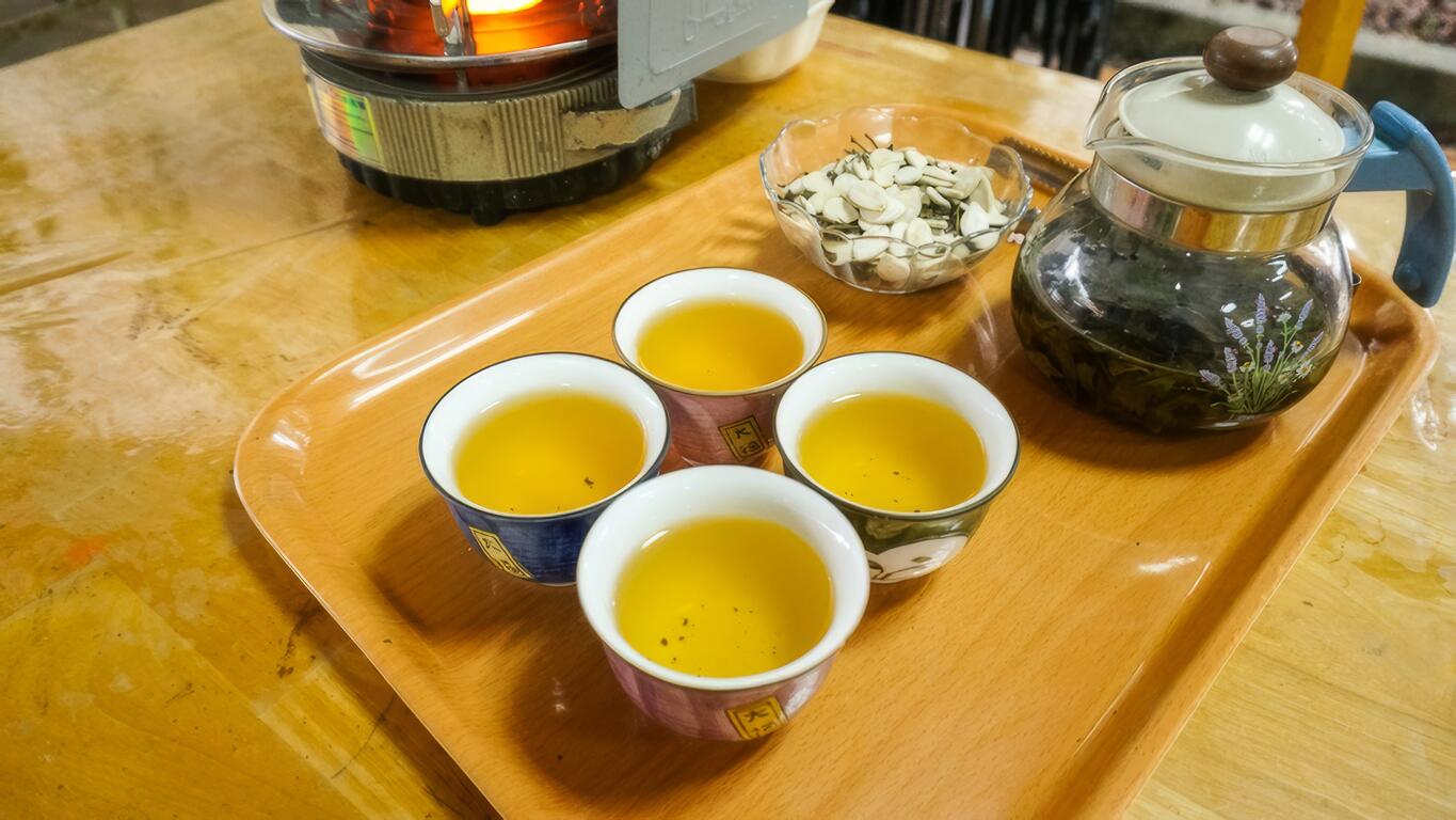 茶燻時附的茶湯