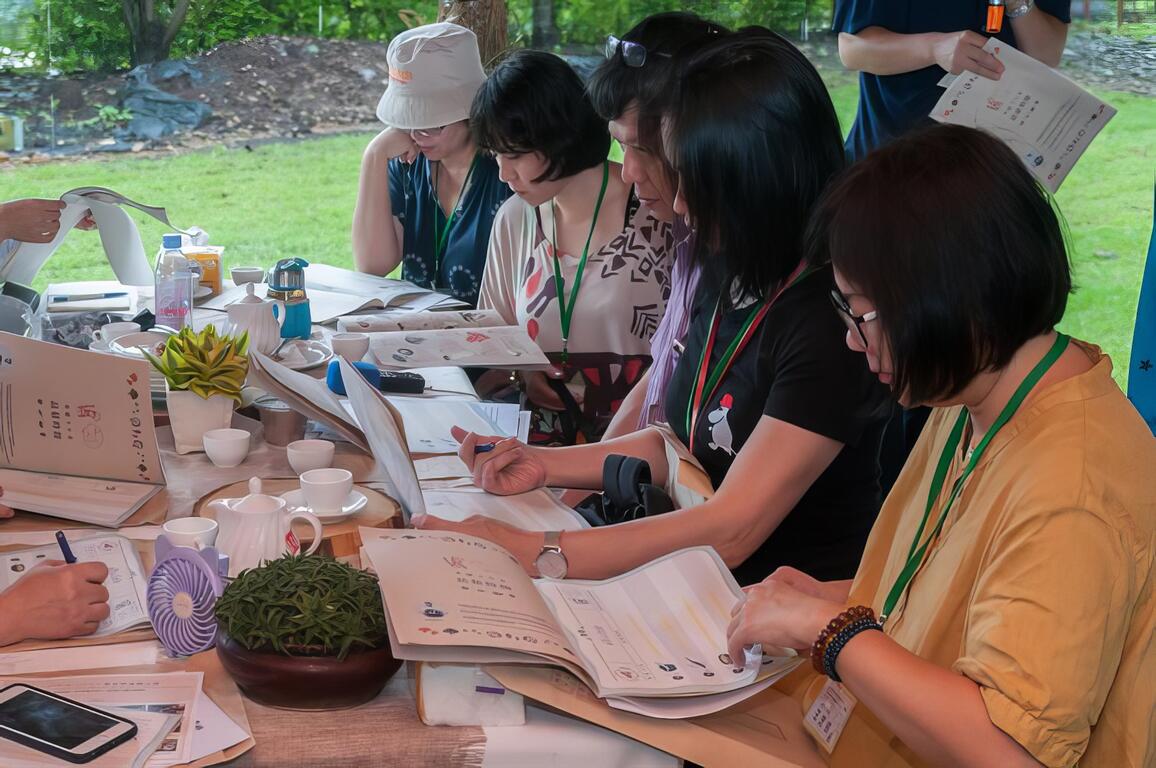 主廚以「煮、煎、炸、漬」等方式，創造出十二種菇類料理方法