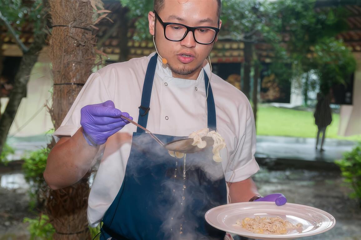 煮，不加任何佐料，體驗香菇最本質的味道