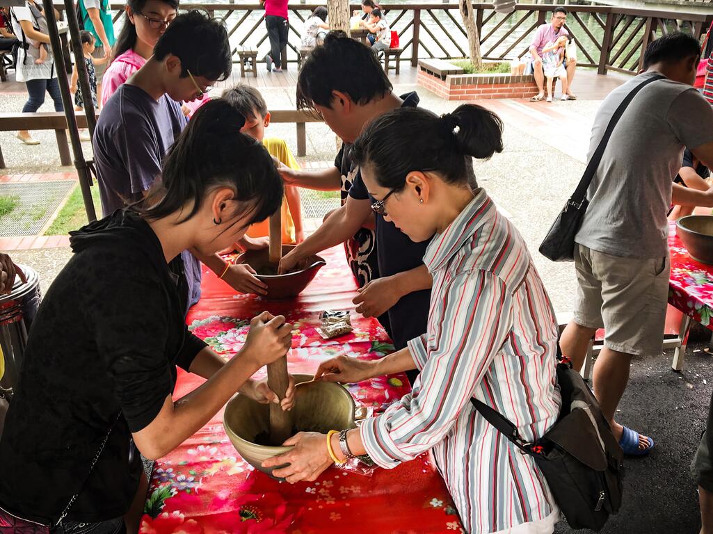 客家擂茶粢粑體驗。