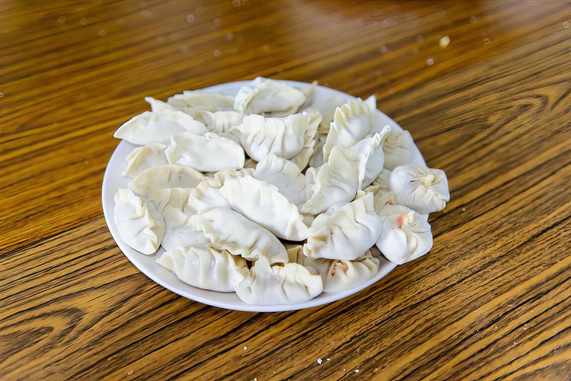 已包好的絲瓜水餃。