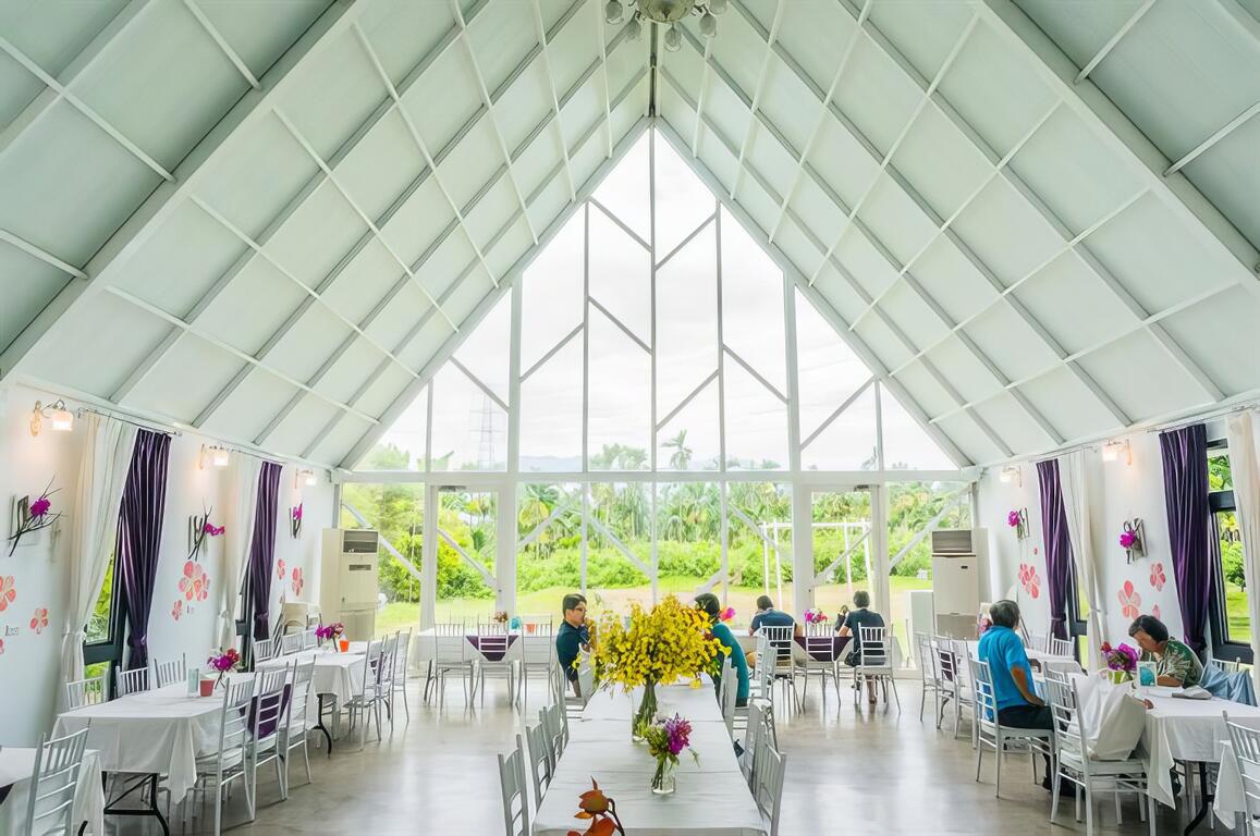 落地明亮的空間，非常舒適