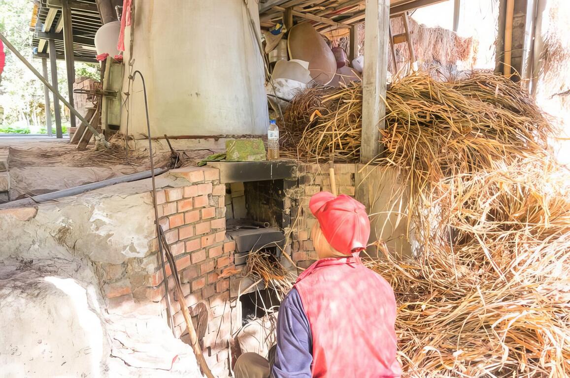 傳統鍋爐需要人工顧火