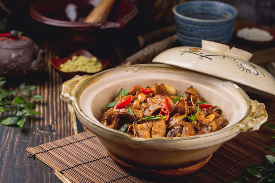 客家苦茶油三杯雞