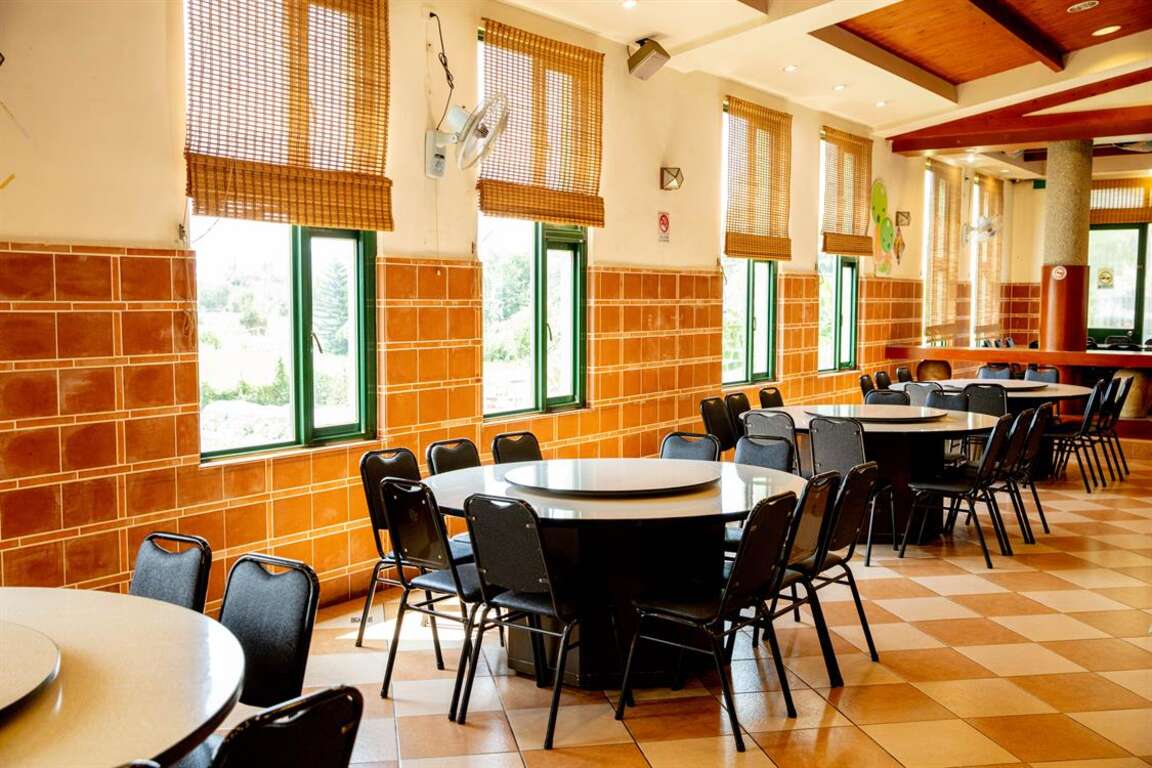 明亮整潔的用餐環境