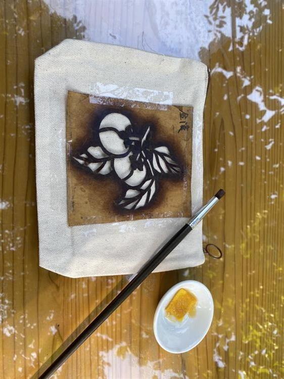 除了賞曬柿美景，也要體驗一下柿染的魅力 （照片來源：大墩山休閒農業區提供）