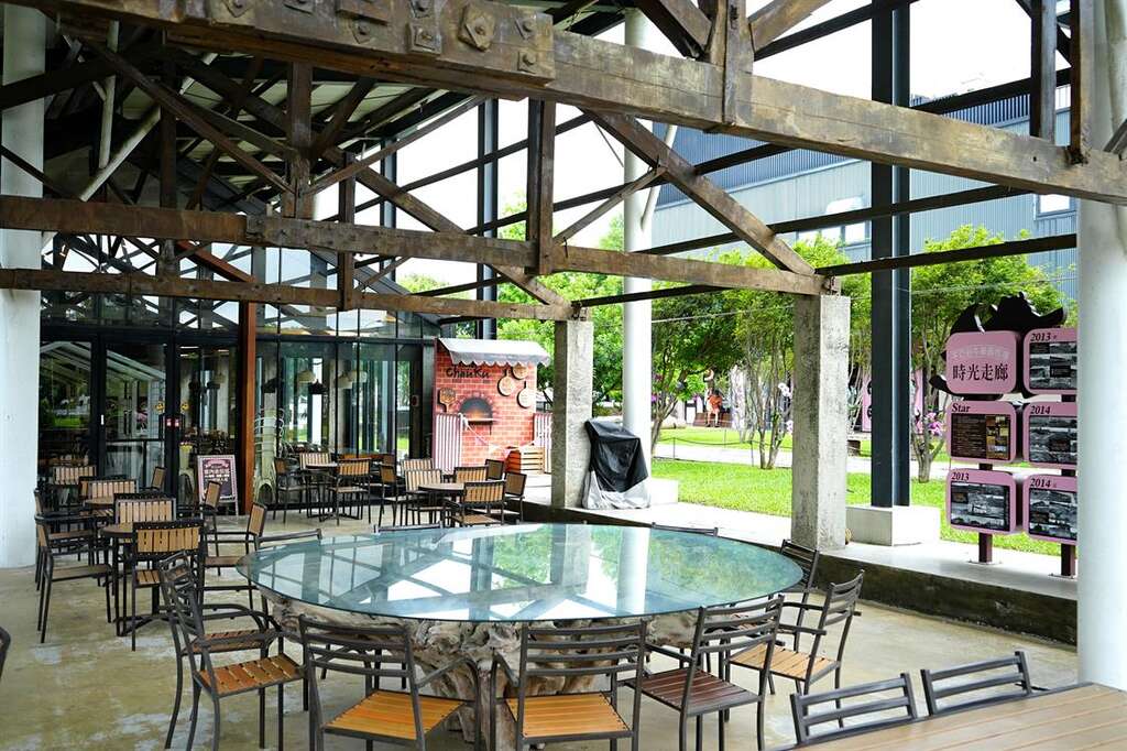 除了能提供旅客品嚐美味餐點，還能細細感受舊時光裡的故事