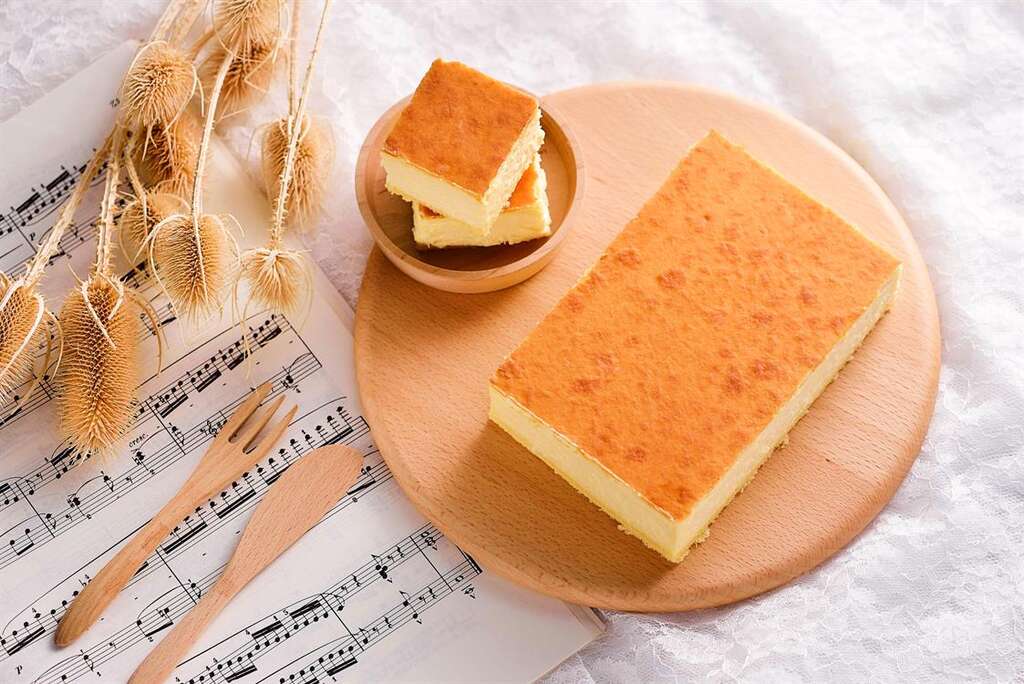 優質乳源成就綿密醇厚的經典乳酪蛋糕，是千巧谷不敗的熱銷款