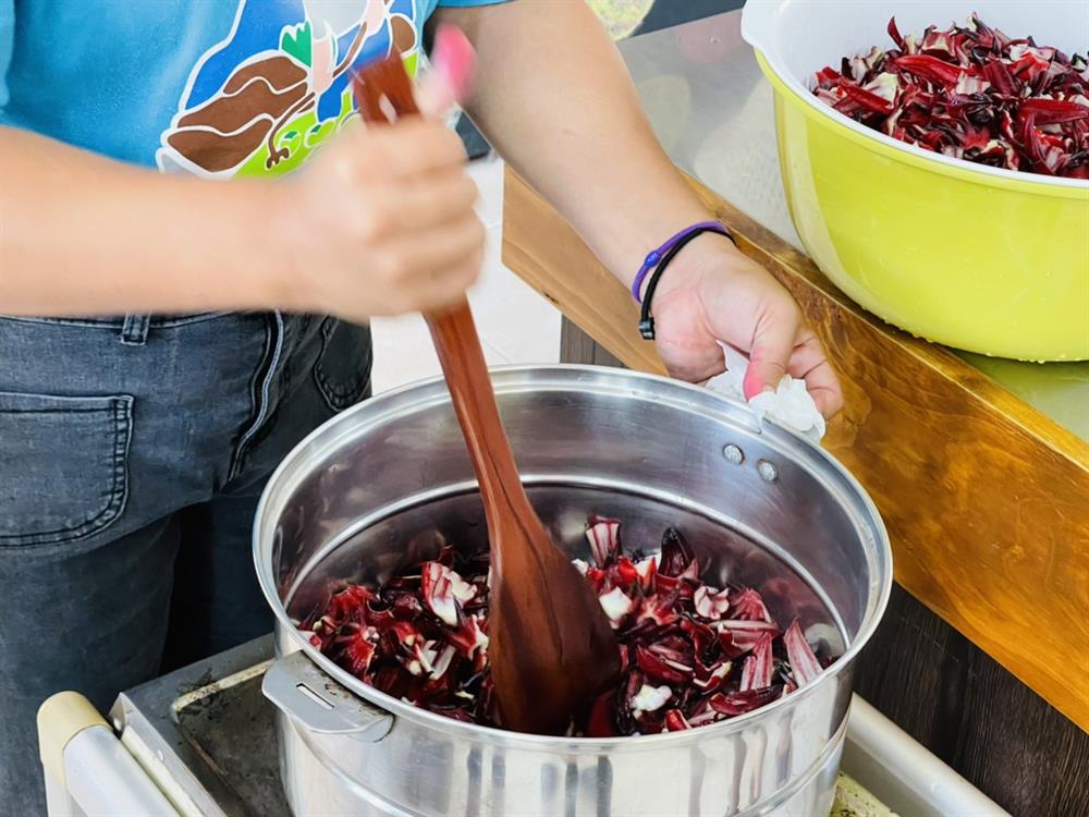 煮果醬的時候需要耐心，不能操之過急，不然很容易不小心煮焦，前面的成果就白費了。