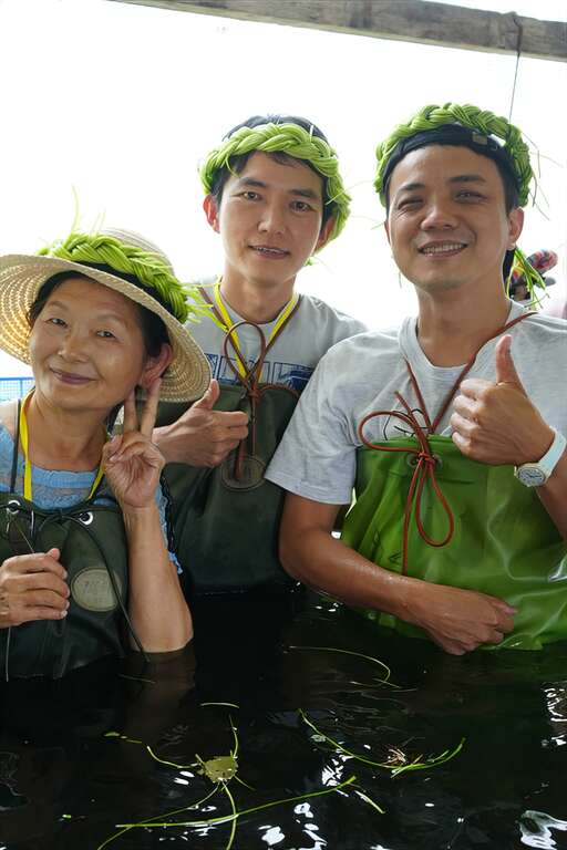 野蓮編成的頭飾完成,男女都適合