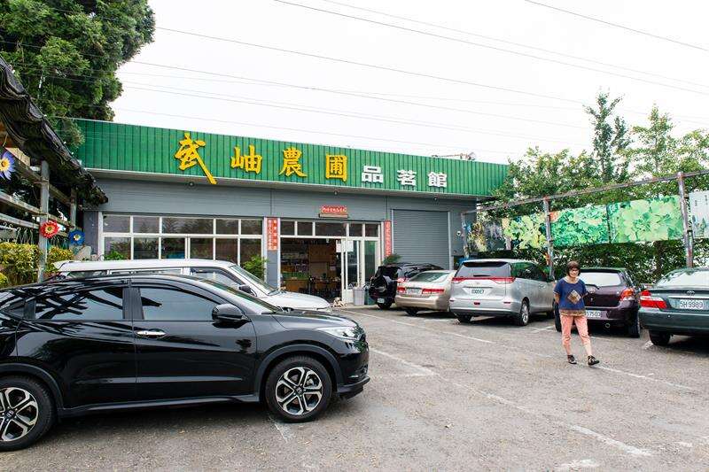 平常上班日時停車場也是停滿，人氣十足。