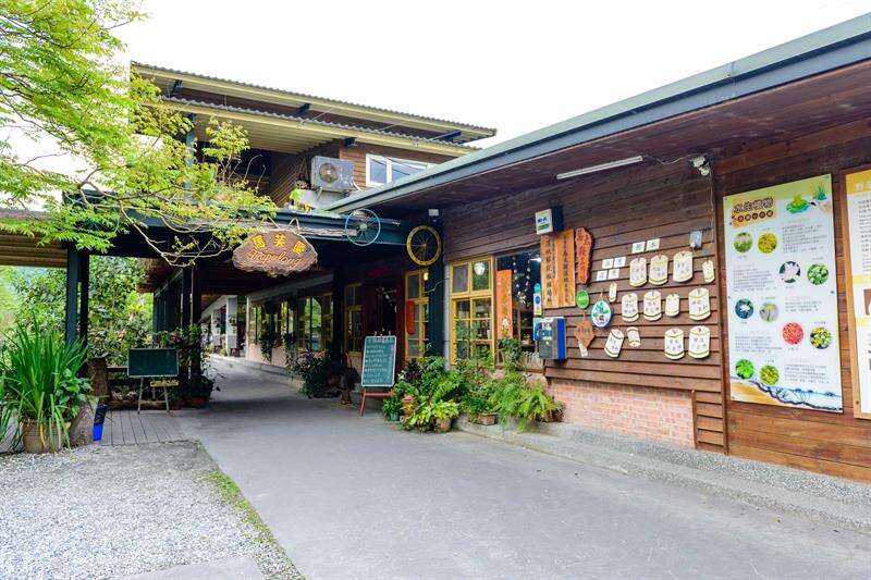 在地風味特色餐廳馬芙壟咖啡館。