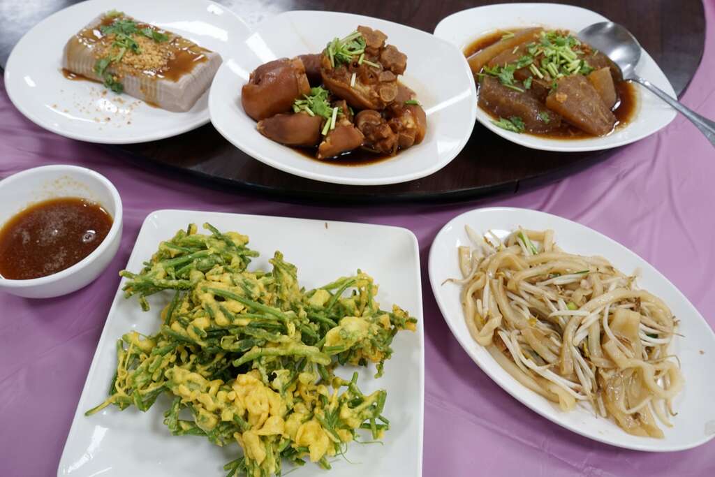 品嚐道地美濃客家美食