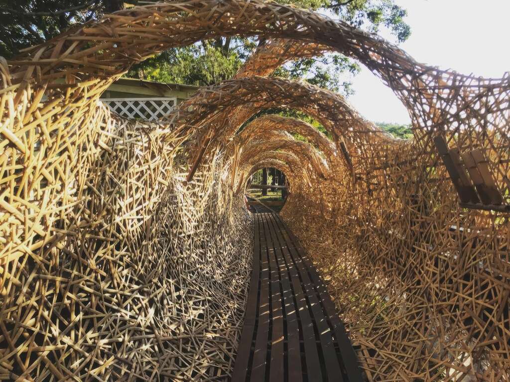 湖區匠心獨具的裝置藝術-流逝的時光。