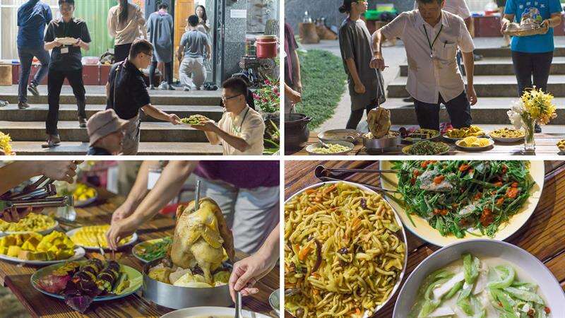 在民宿主人的呼喚下，大家陸續將佳餚陸續端上桌面