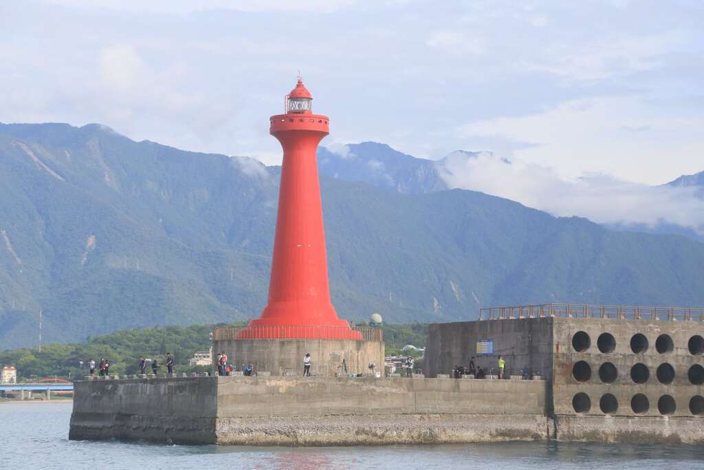 返回花蓮港，再次見到紅燈塔