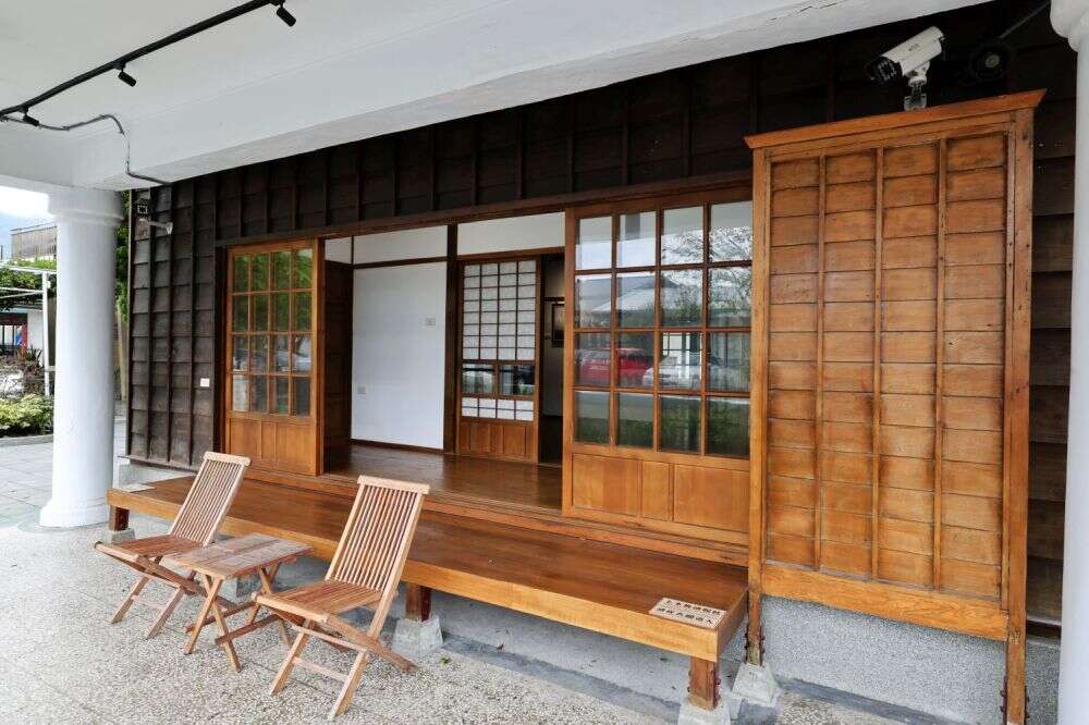 日治時期的官員宅邸改作為展示空間與二手書店