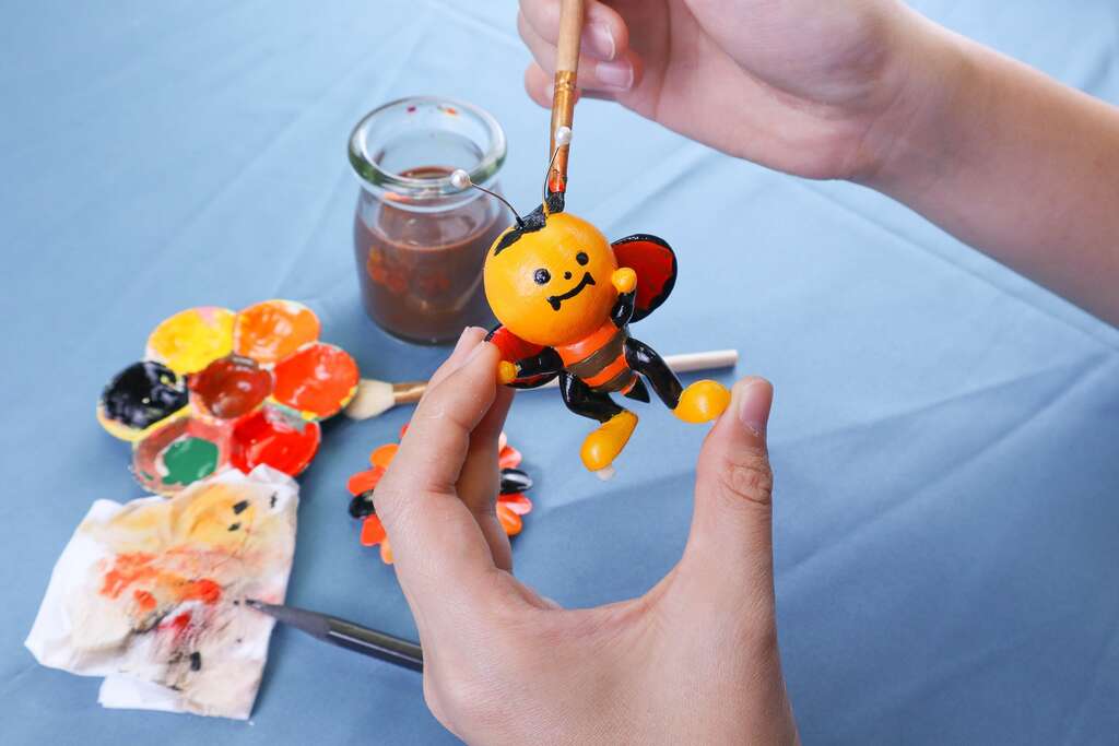 賴爺爺蜜蜂03-彩繪蜂蜜