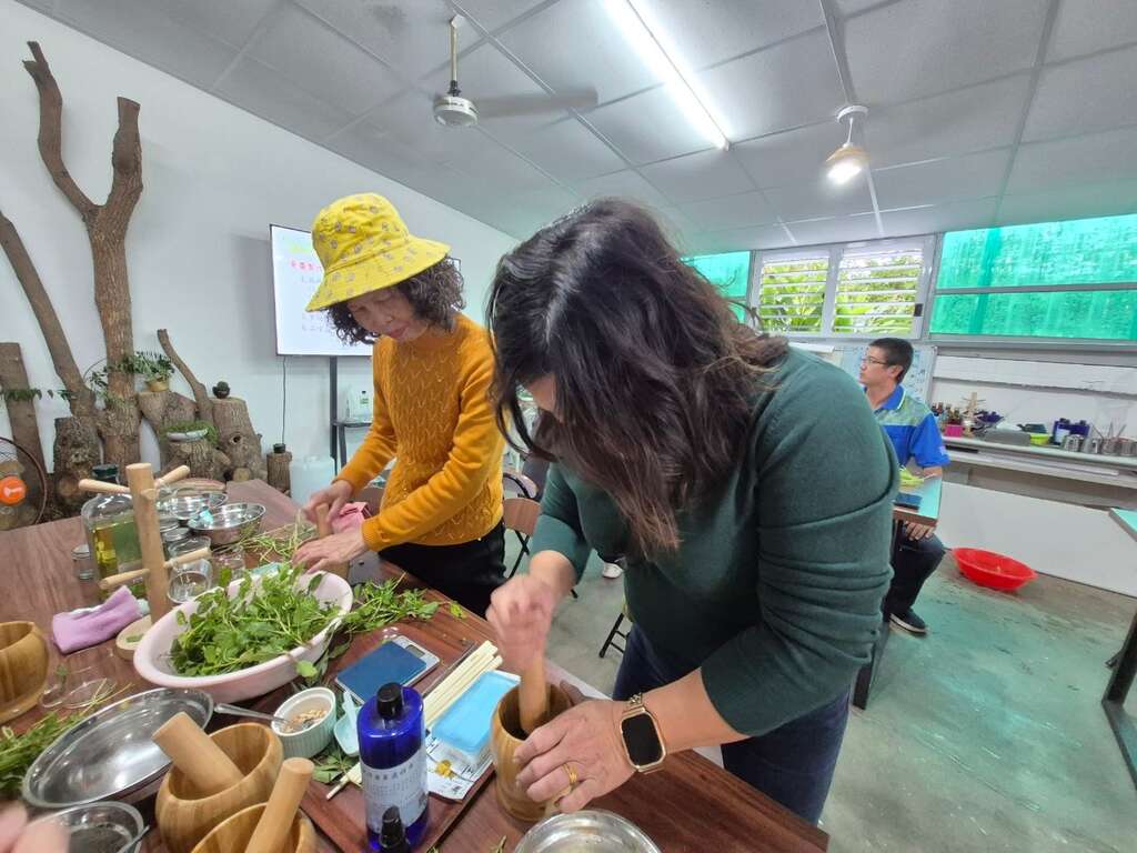 範樟園農場-手工研磨製作屬於自己的青醬