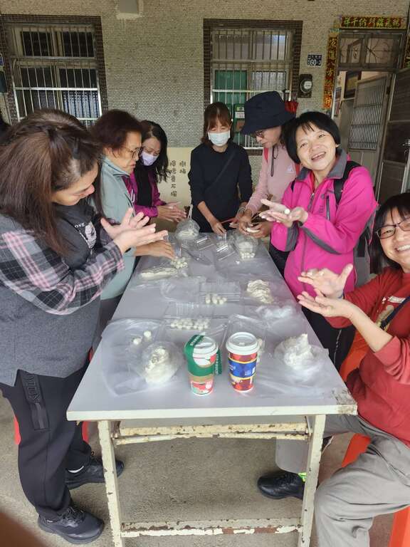 文良休閒農場-搓湯圓