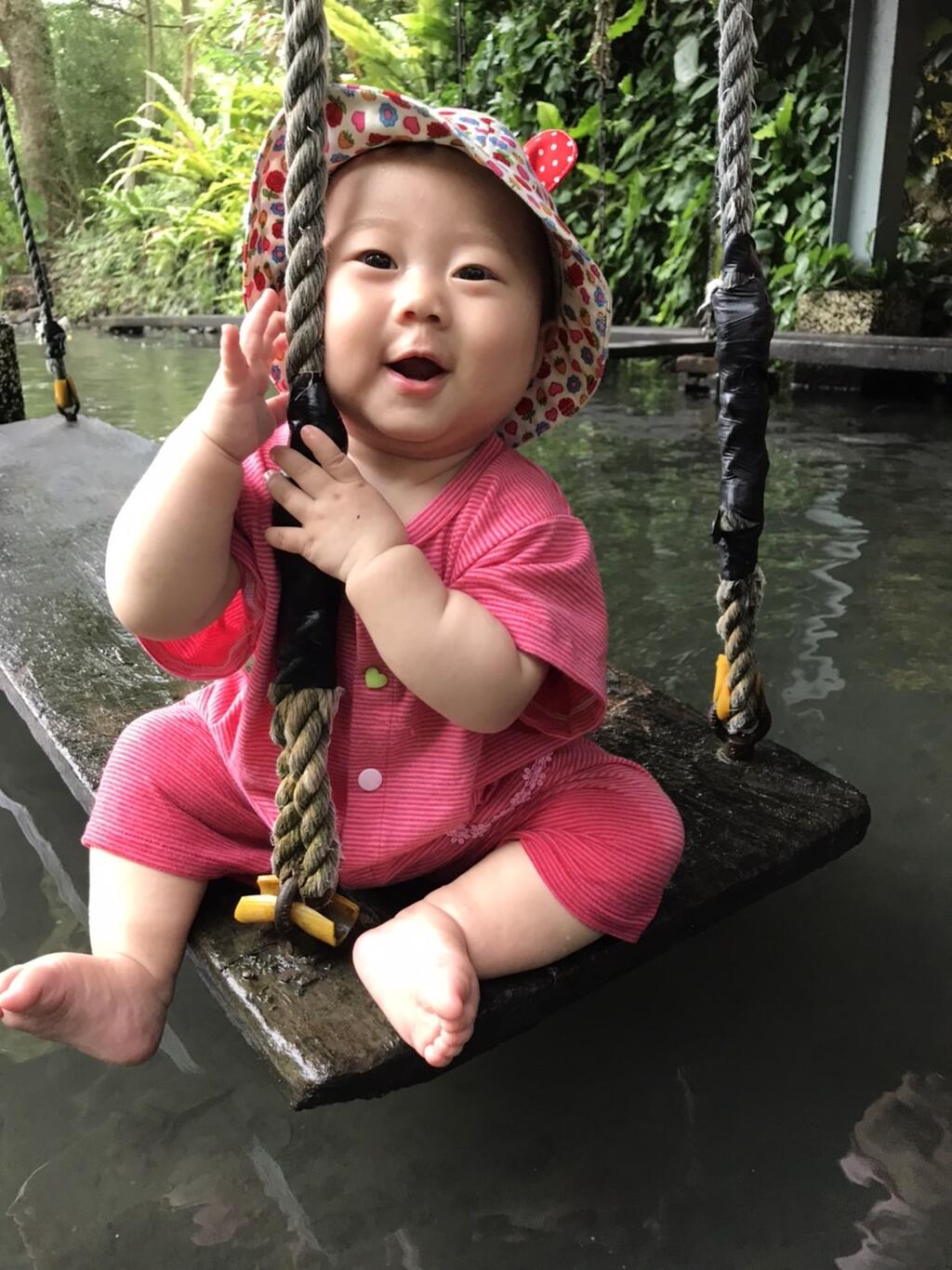 湧泉水上盪鞦韆