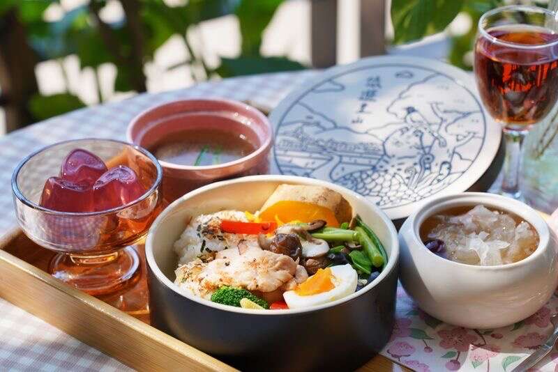 2024得獎-特色陶藝術盒餐