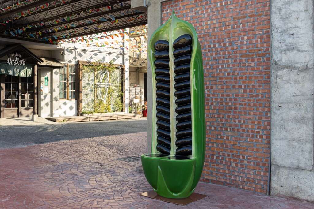 胡麻莢的展示模型（西港區農會提供）