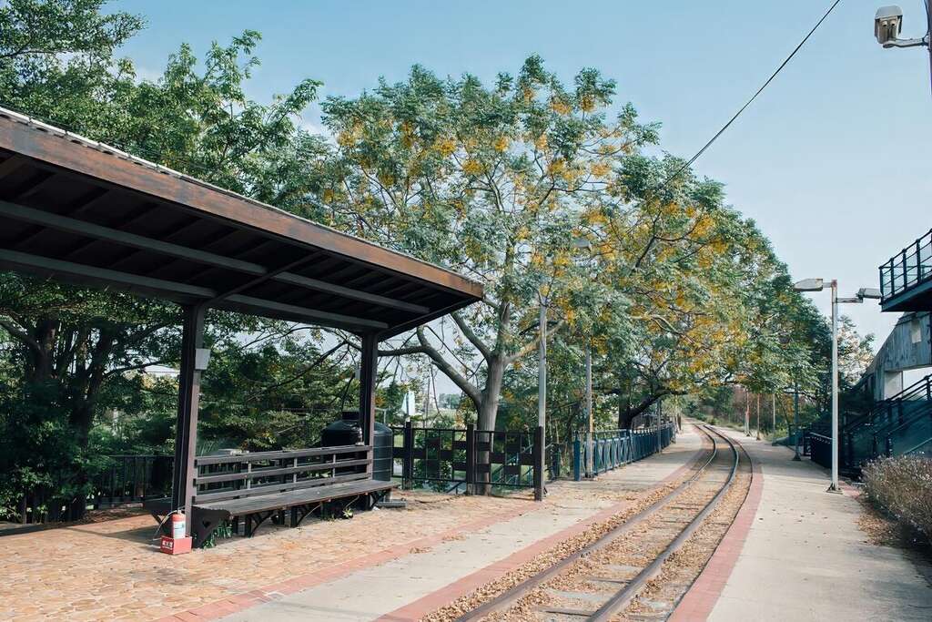 南笨港休閒農業區的自行車道有一部份利用舊鐵道的路廊