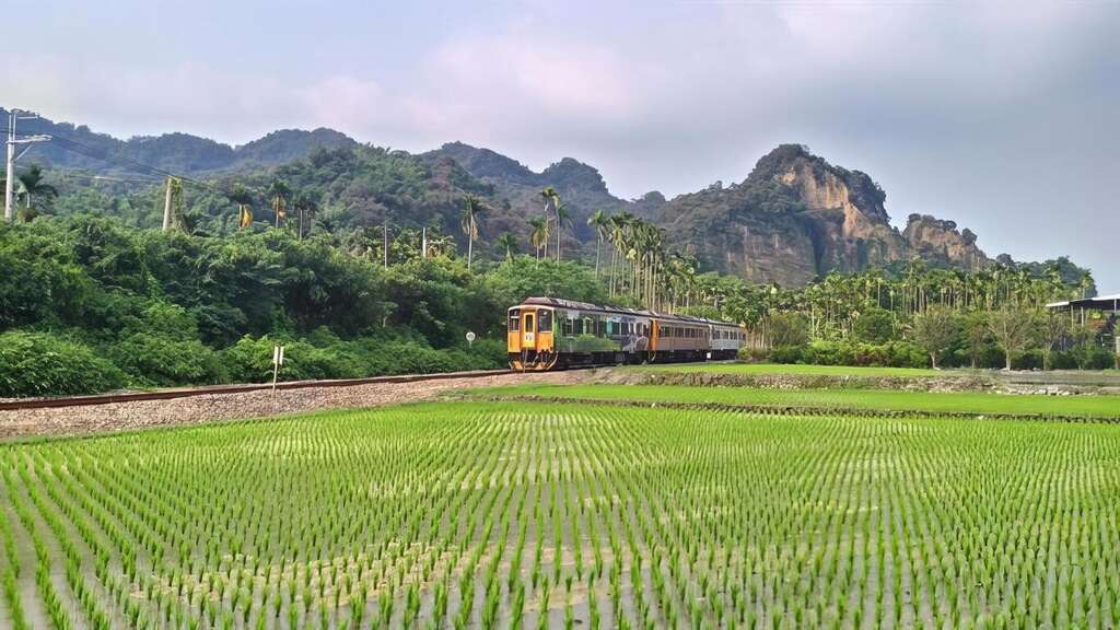 休閒農業區的田園與鐵道景致