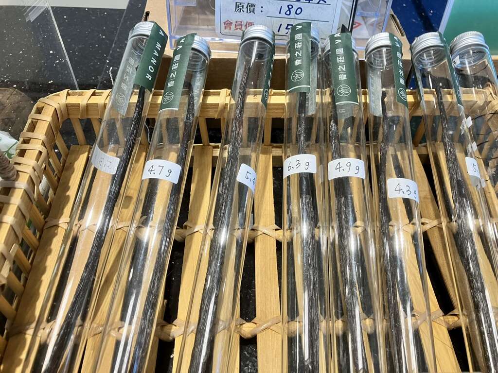 在香之莊園可購買獨立包裝的香草莢用於自家烘焙DIY