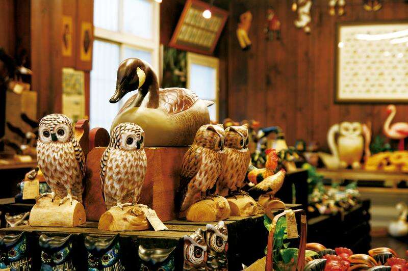 04精湛的木雕藝術，展現三義的工藝魅力。