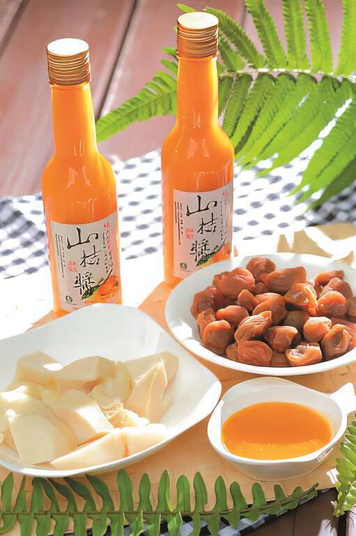 05以山桔醬搭配甜筍，品味酸甜交織的獨特風味。