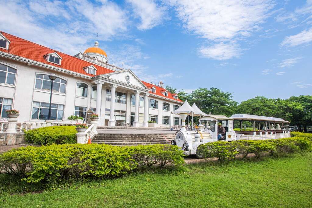 歐式花園與遊園小火車(圖片來源：千享國際)