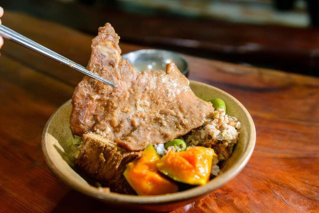 08田媽媽在地好風味，關山米飯搭配道地家常菜!