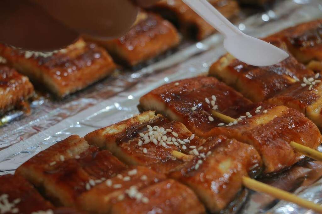 13第一鰻波工坊現場烤鰻魚體驗