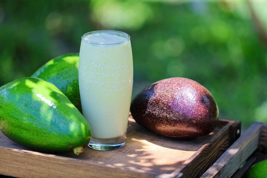 國外酪梨大多做抹醬，台灣人則特愛打成酪梨牛凱，再加個布丁，好喝極了