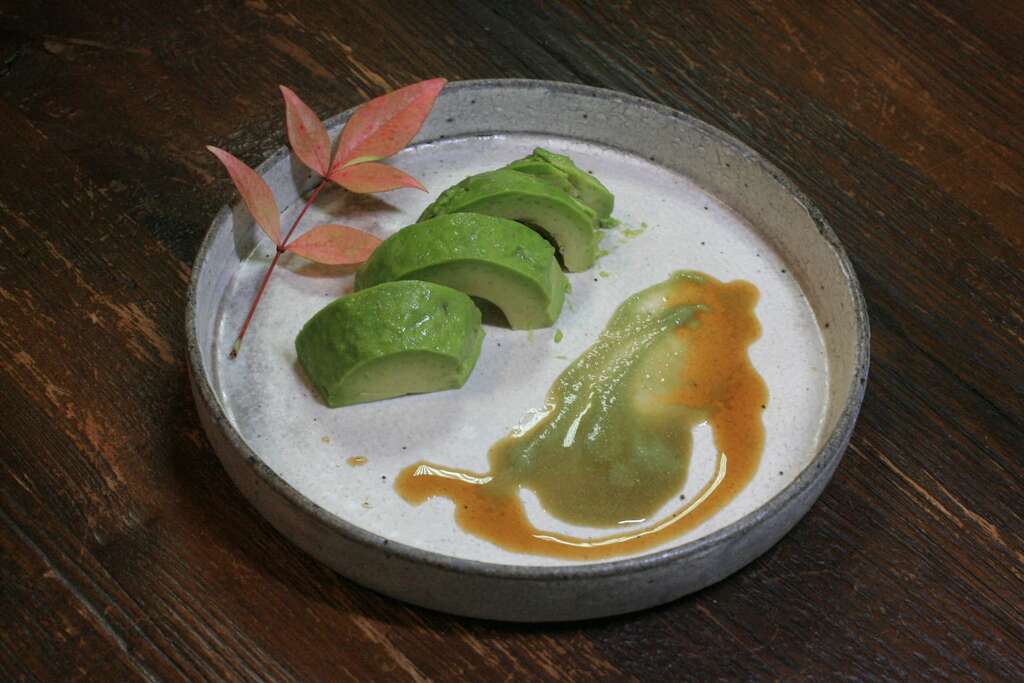 酪梨沾芥末醬油