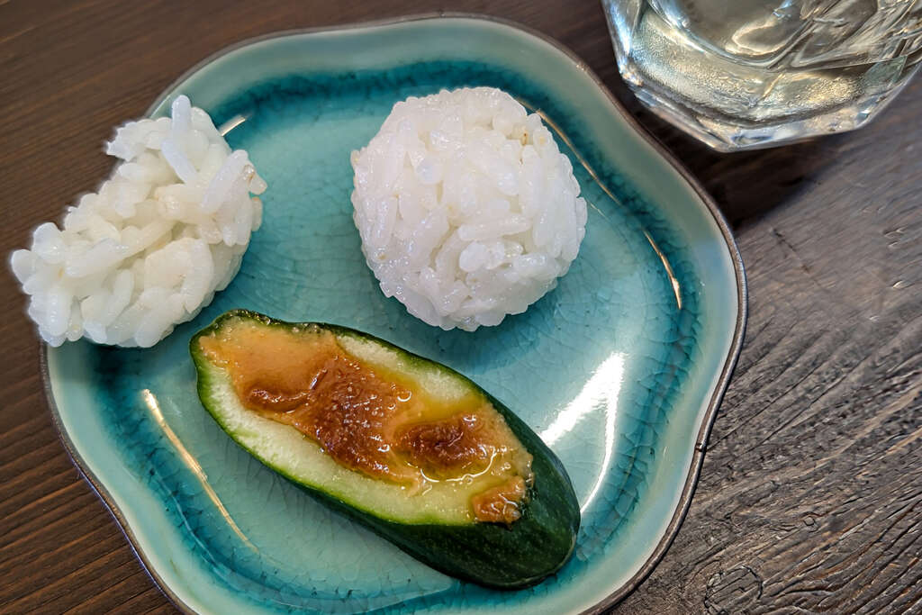 使用吉野1號與山田錦製作的鹽味飯糰