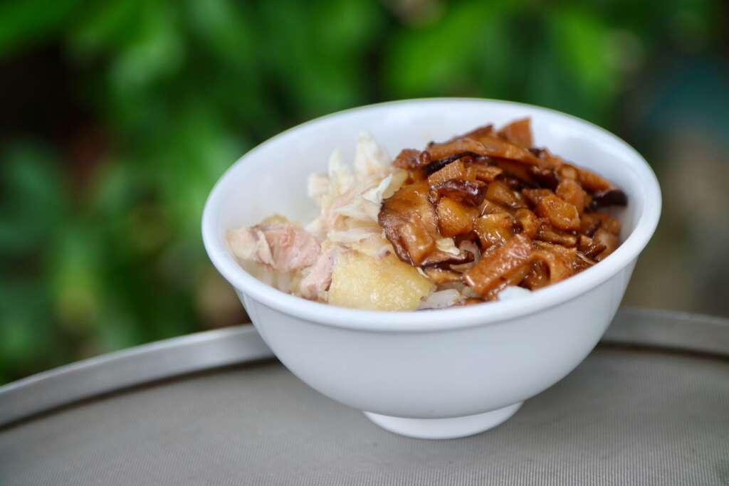 雞冠滷肉飯_取自綠媒體