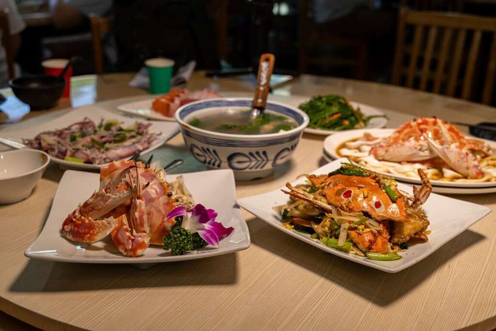 萬里蟹及各式海鮮料理-圖片來源：新北市觀光旅遊網