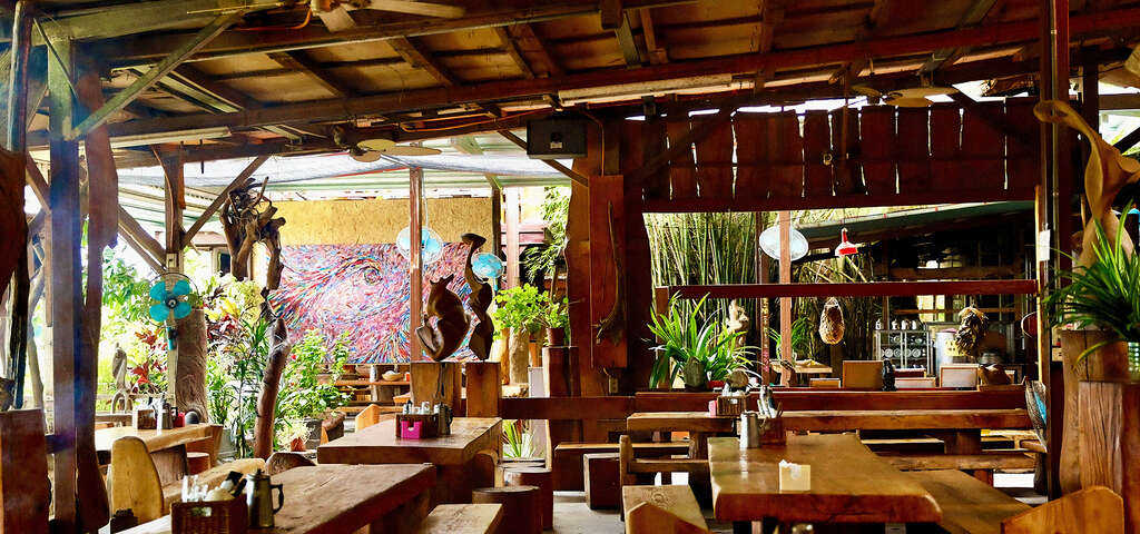 達基力部落屋內部 圖片來源：農遊超市