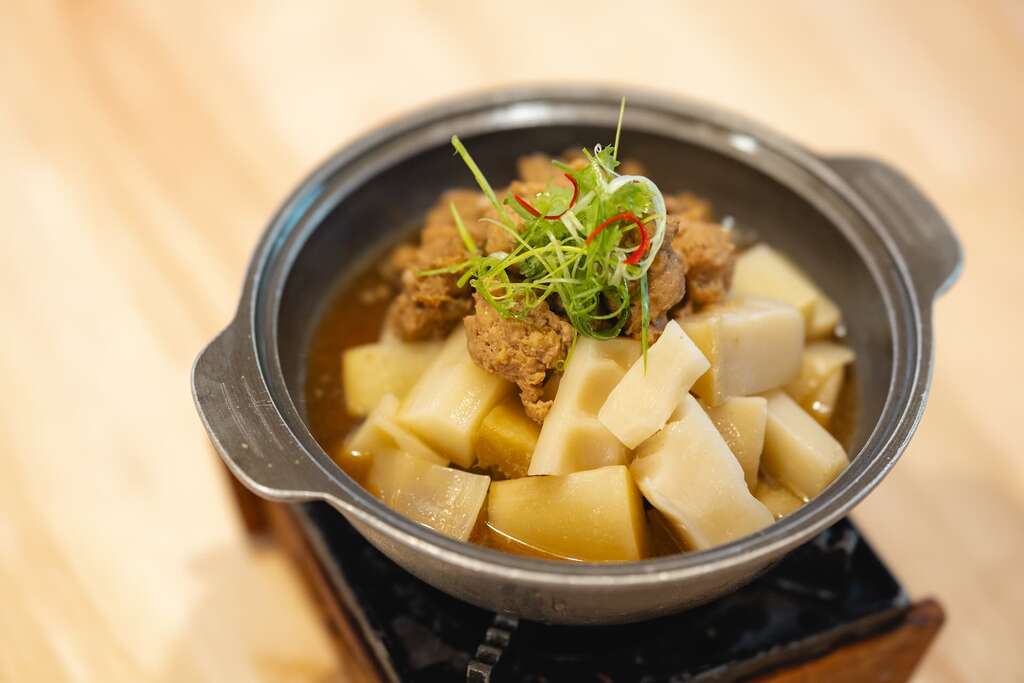 小半天2023年的12味得獎菜色阿嬤ㄟ醬筍丸（圖由田媽媽提供）